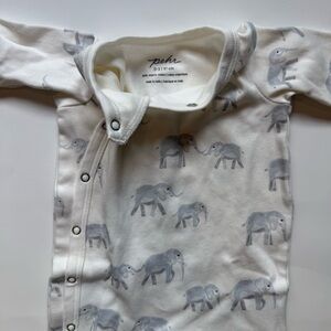 Perh elephant onsie 0-3m
